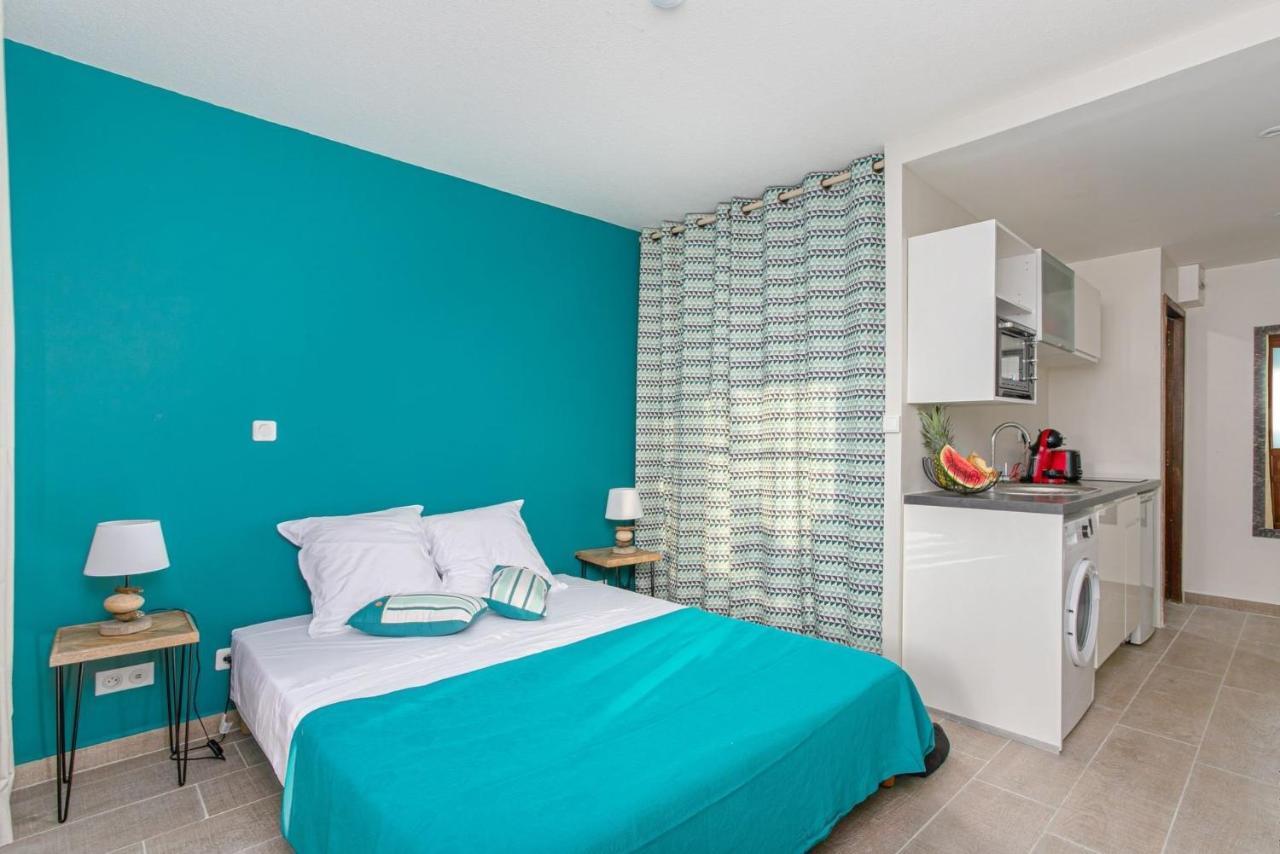 Studio Corail 5 min à pied de la plage - 1BR Studio 5min walk from nice beach Sainte-Anne Extérieur photo