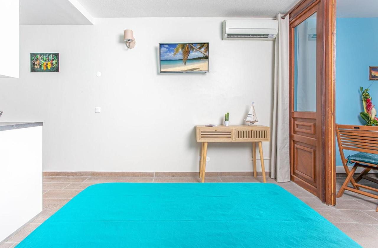 Studio Corail 5 min à pied de la plage - 1BR Studio 5min walk from nice beach Sainte-Anne Extérieur photo
